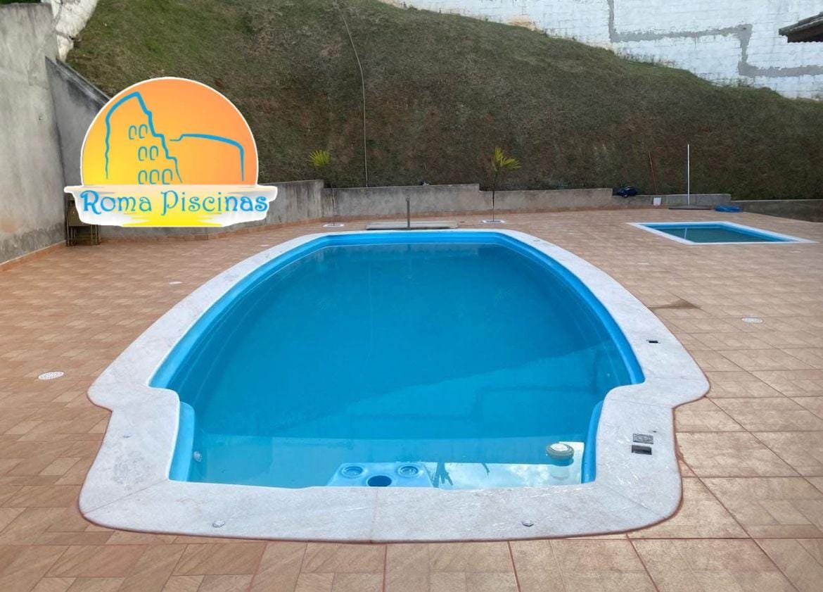 Piscina de fibra instalada